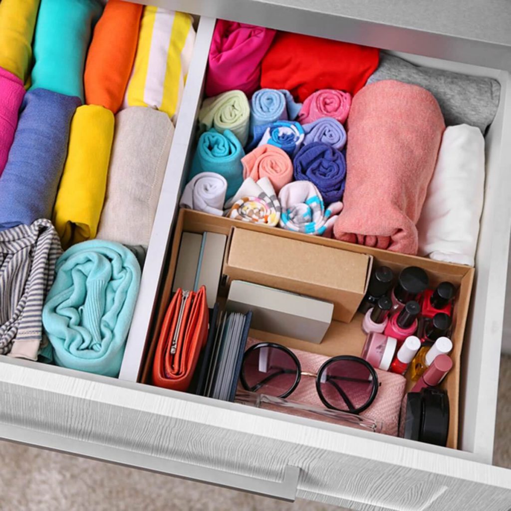 drawers to store small accessories